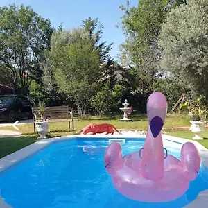 Hollidays Piscine Et Jardin Hébergement de vacances